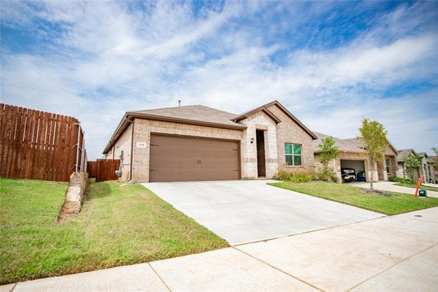 Building Photo - 200 Lantana Trl