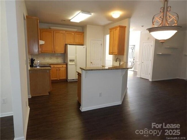 Foto del edificio - 17130 Cambridge Woods Ct