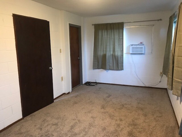 Building Photo - 718 Lalani Cir