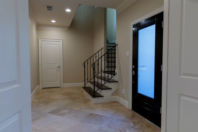 Foto del edificio - 2101 Elmen St