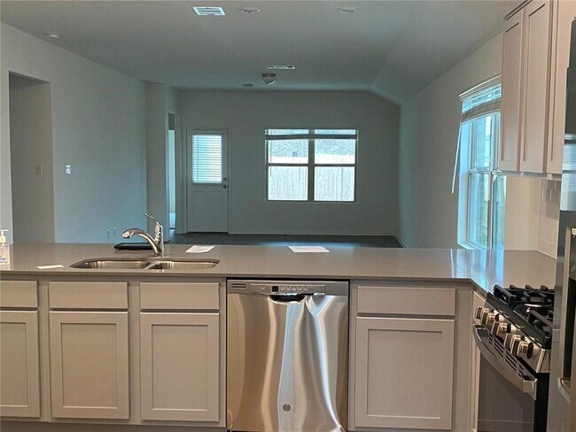 Foto del edificio - 6417 Turin Ln