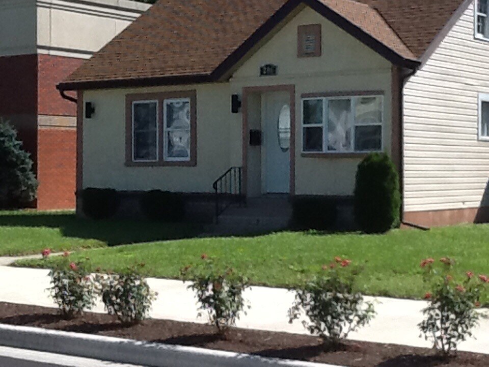 206 N Martin St, Muncie, IN 47303 House Rental in Muncie, IN