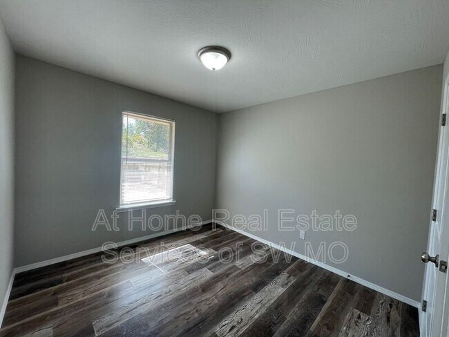 Foto del edificio - 613 S Southgate Dr