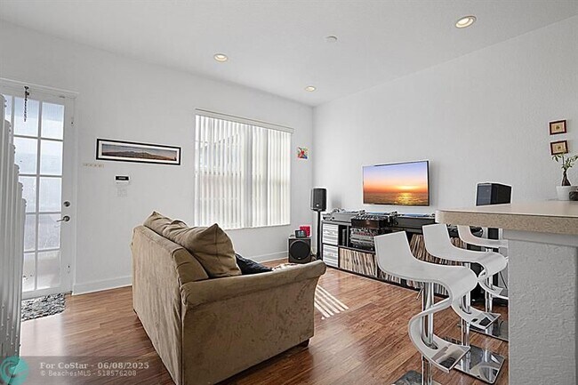 Building Photo - 619 SW 147th Ave