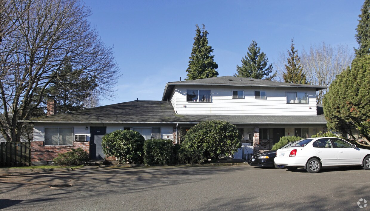 Primary Photo - Terri Lee Manor