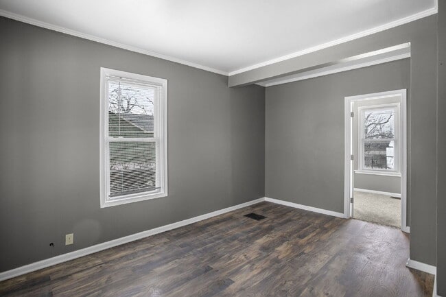 Building Photo - 1308 Kinyon St