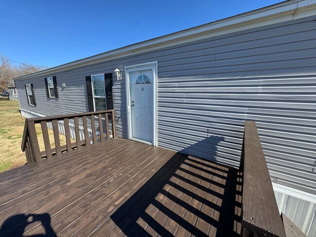 Building Photo - 112 Parma Ct