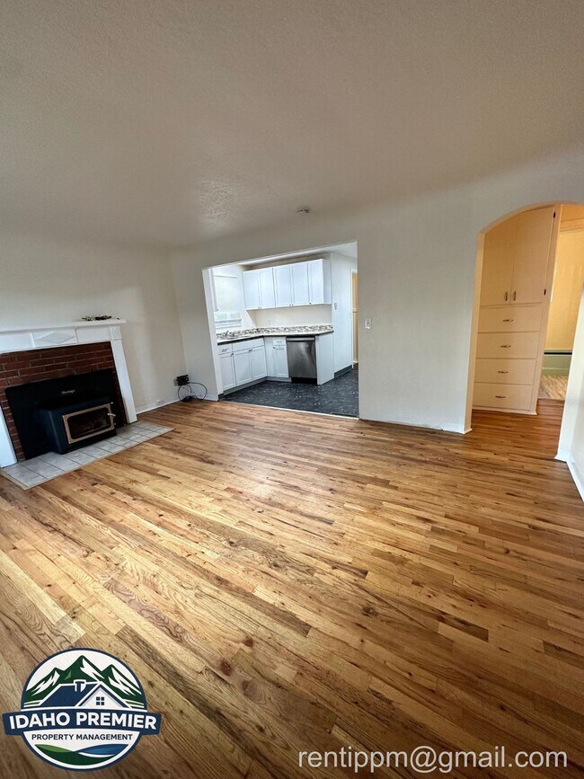 Foto del edificio - 709 N Stanley St