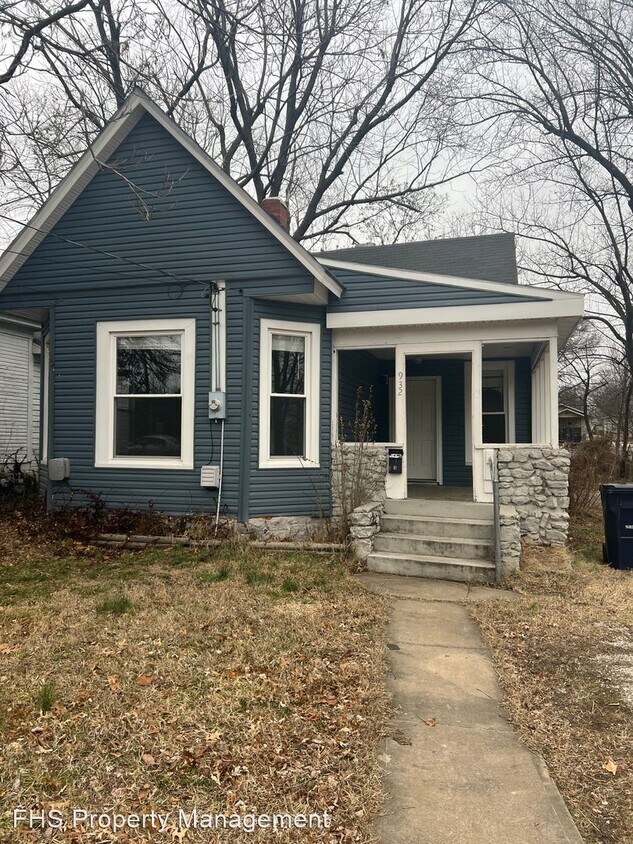 Foto principal - 3 br, 1 bath House - 932 N National