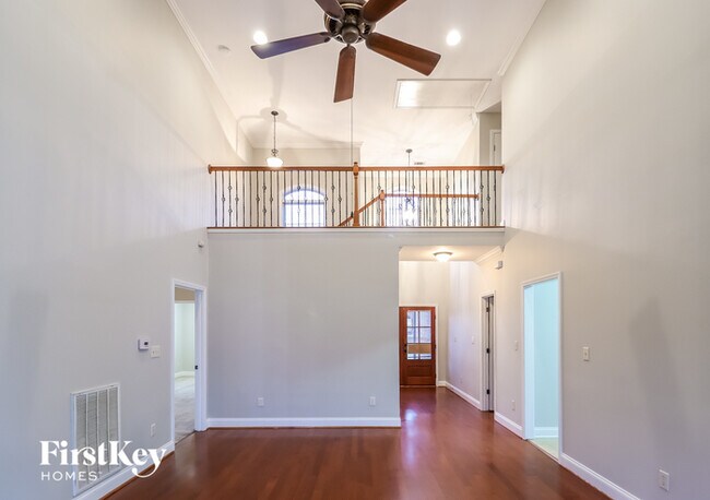 Foto del edificio - 5830 Heritage Park Dr