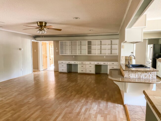 Foto del edificio - 6109 N Jim Miller Rd