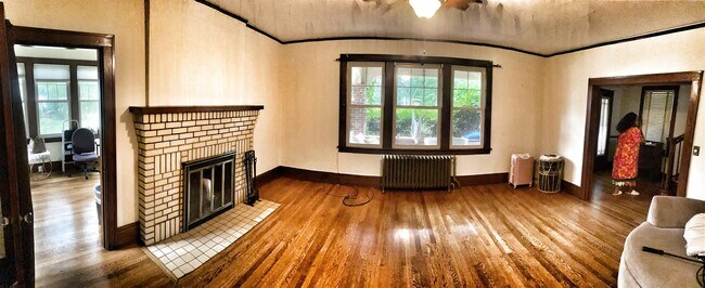 Foto del edificio - 90 Forest Hill Dr