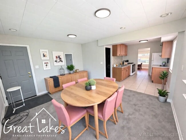 Building Photo - Cozy 2 Bedroom 1 Bathroom now available fo...