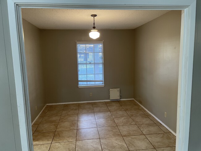 Building Photo - 4601 Meadow Creek Trail