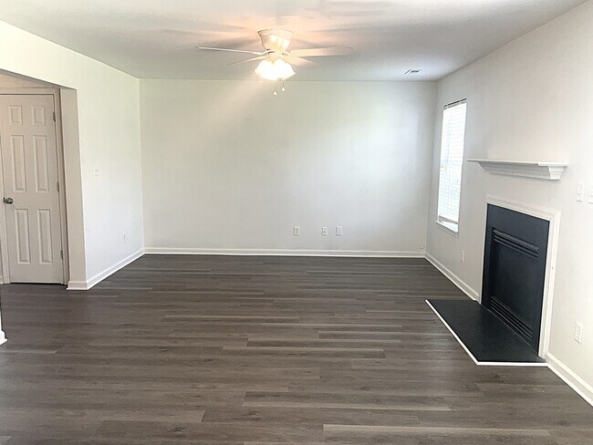 Foto del edificio - 1516 Clover Ridge Ct