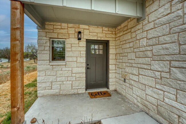 Foto del edificio - 855 Cypress Ln