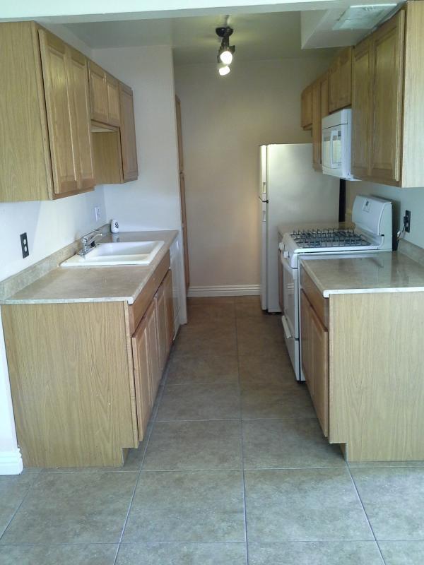 Building Photo - 3540 Villa Knolls N Dr