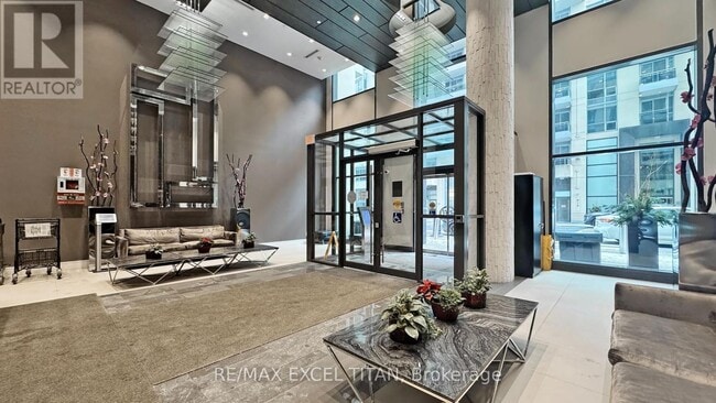 Photo du bâtiment - 9205-9205 Yonge St
