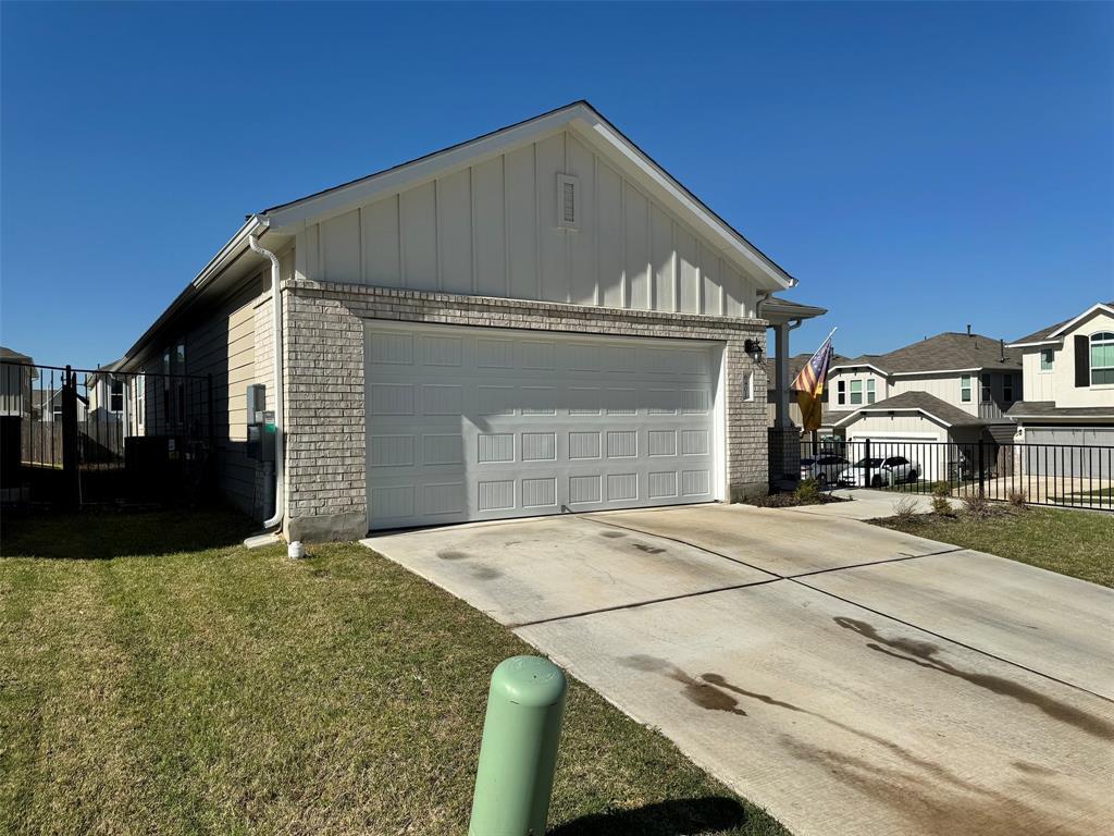 Building Photo - 6401 Rafferty Ln