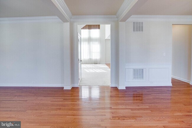 Building Photo - 125 Coachman Cir