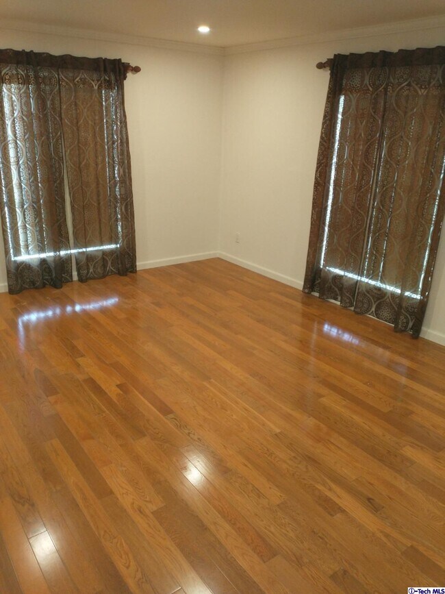 Foto del edificio - 620 N Kenwood St