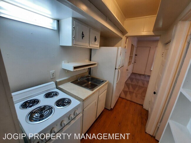 Foto del edificio - 1 br, 1 bath House - 717 Fulton Street