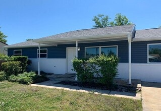 Building Photo - 403 Myna Dr