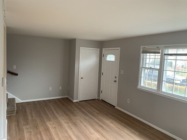 Foto del edificio - 3 br, 2 bath Townhome - 312 Shenandoah Str...