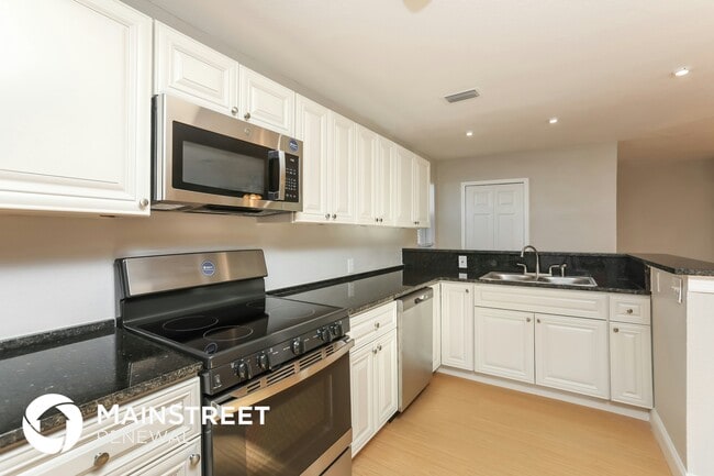 Building Photo - 4284 Solomon Dr