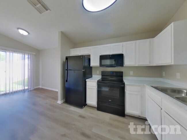 Building Photo - 3134 Boynton Dr