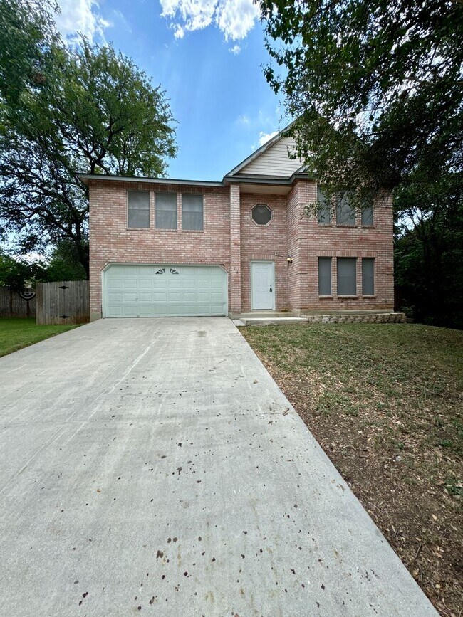 Foto del edificio - Welcome to this charming 3-bedroom, 2.5-ba...