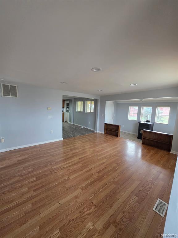 Foto del edificio - 15707 Norman Rd