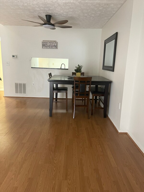 Foto del edificio - 4605 Winterberry Ln