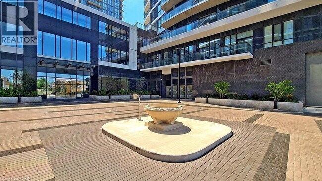 Building Photo - 35 Watergarden Dr