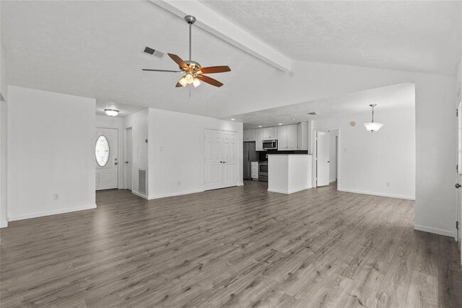 Building Photo - 2515 Northern Dr