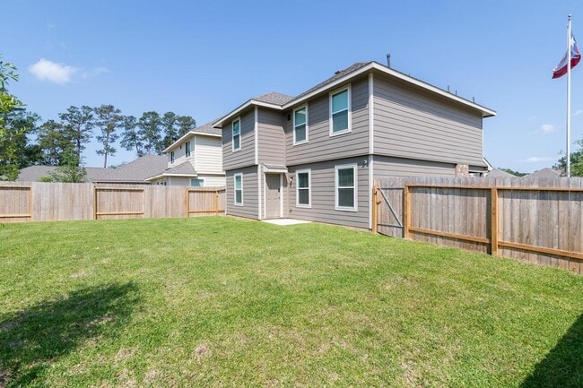 Building Photo - 3428 Cannon Dr