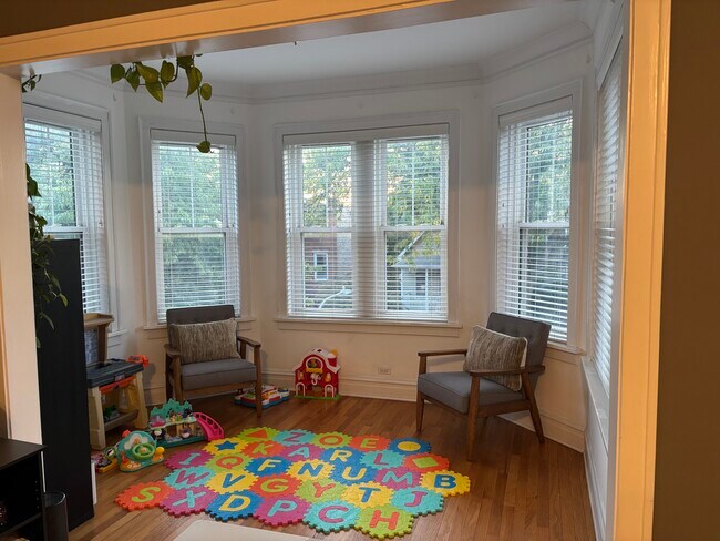 Terraza acristalada - 4215 N Francisco Ave