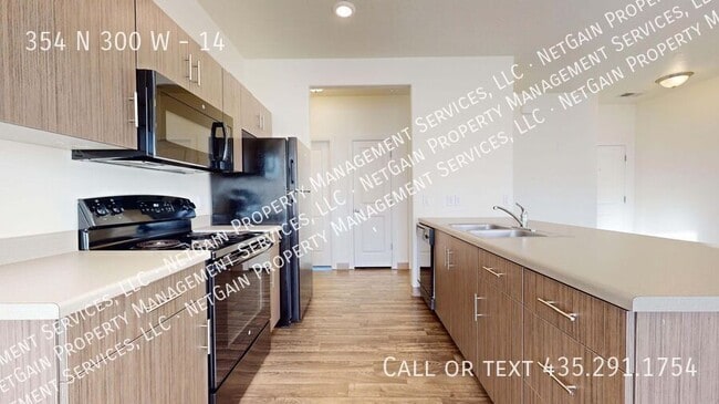 Building Photo - 354 N 300 W