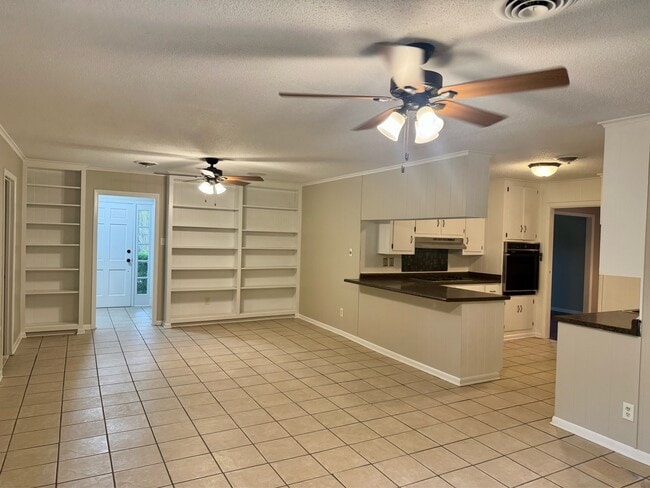 Building Photo - 1416 Mitts Dr