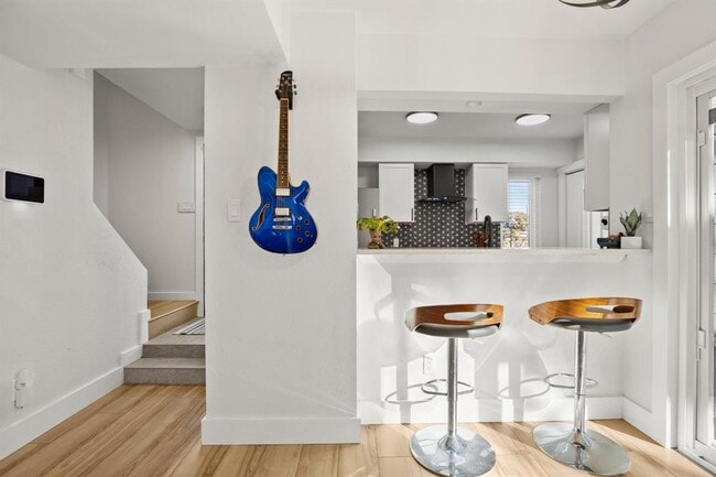 Foto del edificio - 7001 Woodhue Dr