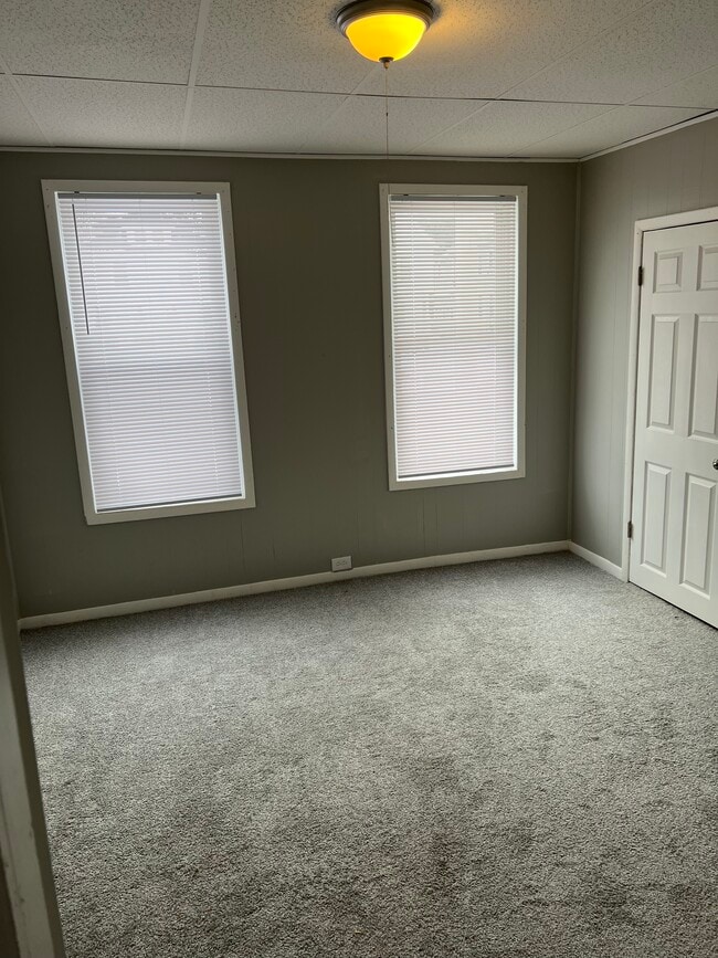 Bedroom - 1506 W Onondaga St
