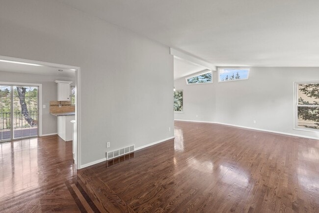 Building Photo - REMODELED ROCKRIMMON RETREAT | 4BD + OFFICE - Security Deposit Waiver Available