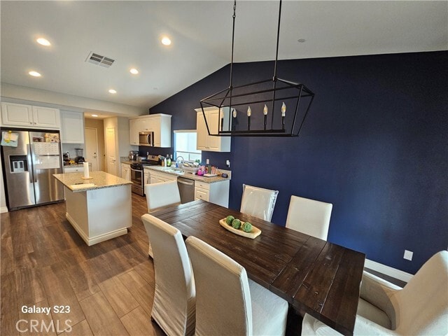 Building Photo - 283 Tanglewood Dr