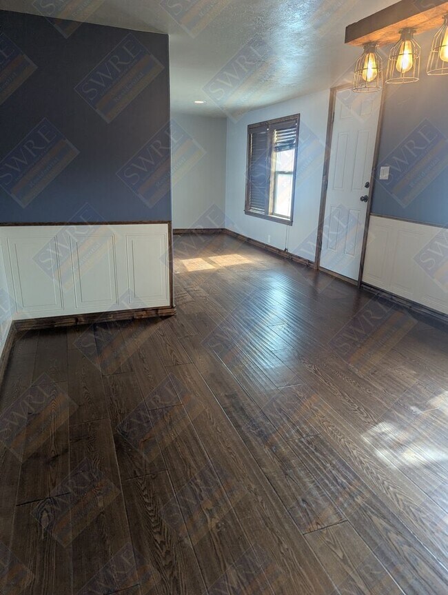 Foto del edificio - 340 Hoskins-