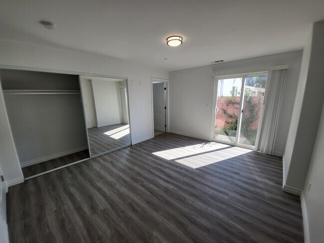 Building Photo - 14622 Archwood St