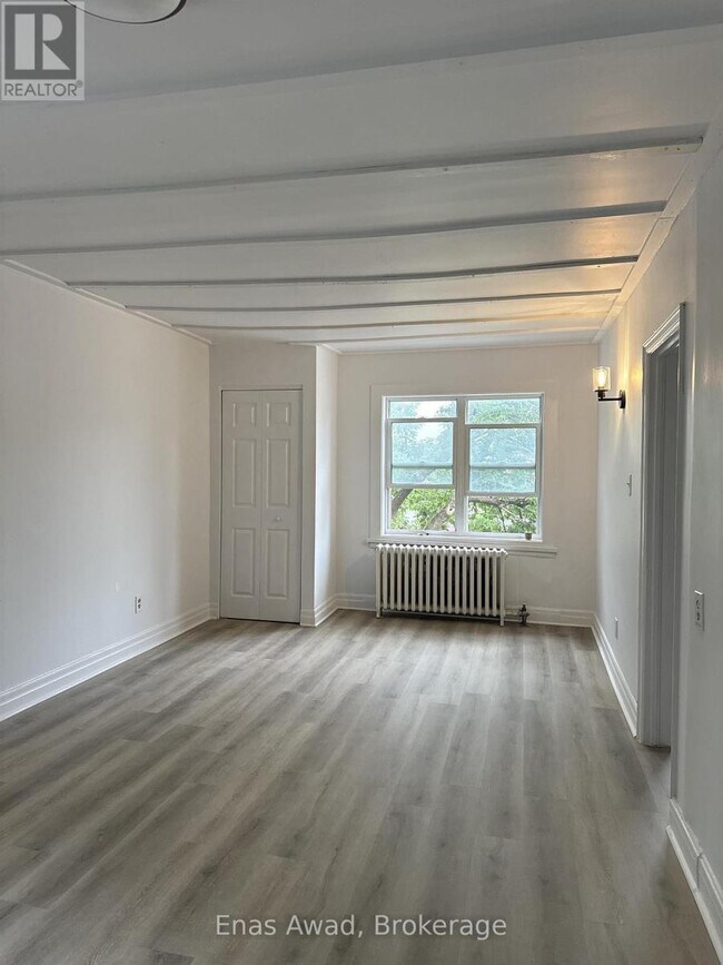 Building Photo - 64 Genest St
