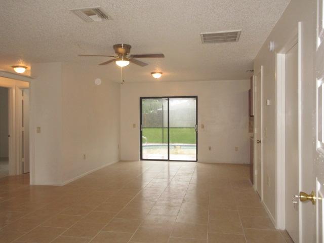 Foto del edificio - 11348 Linden Dr