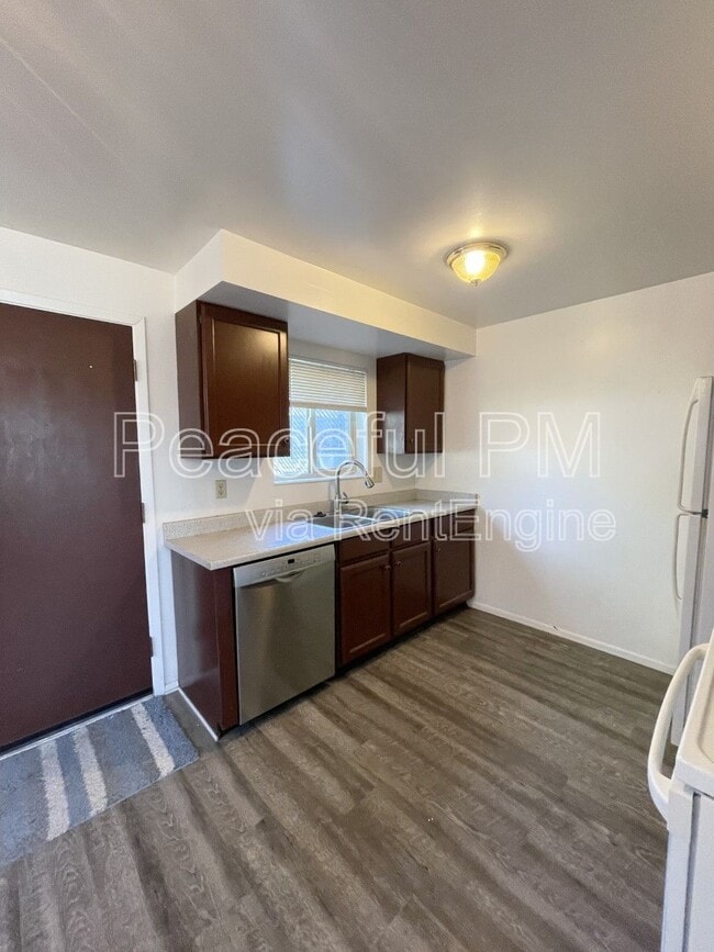 Building Photo - 1475 Brooklane Cir S