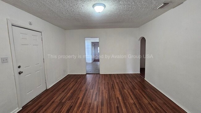 Building Photo - 9103 10th Ave