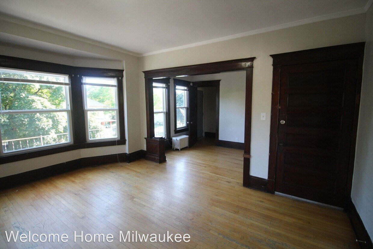 Primary Photo - 2849 W Juneau Ave